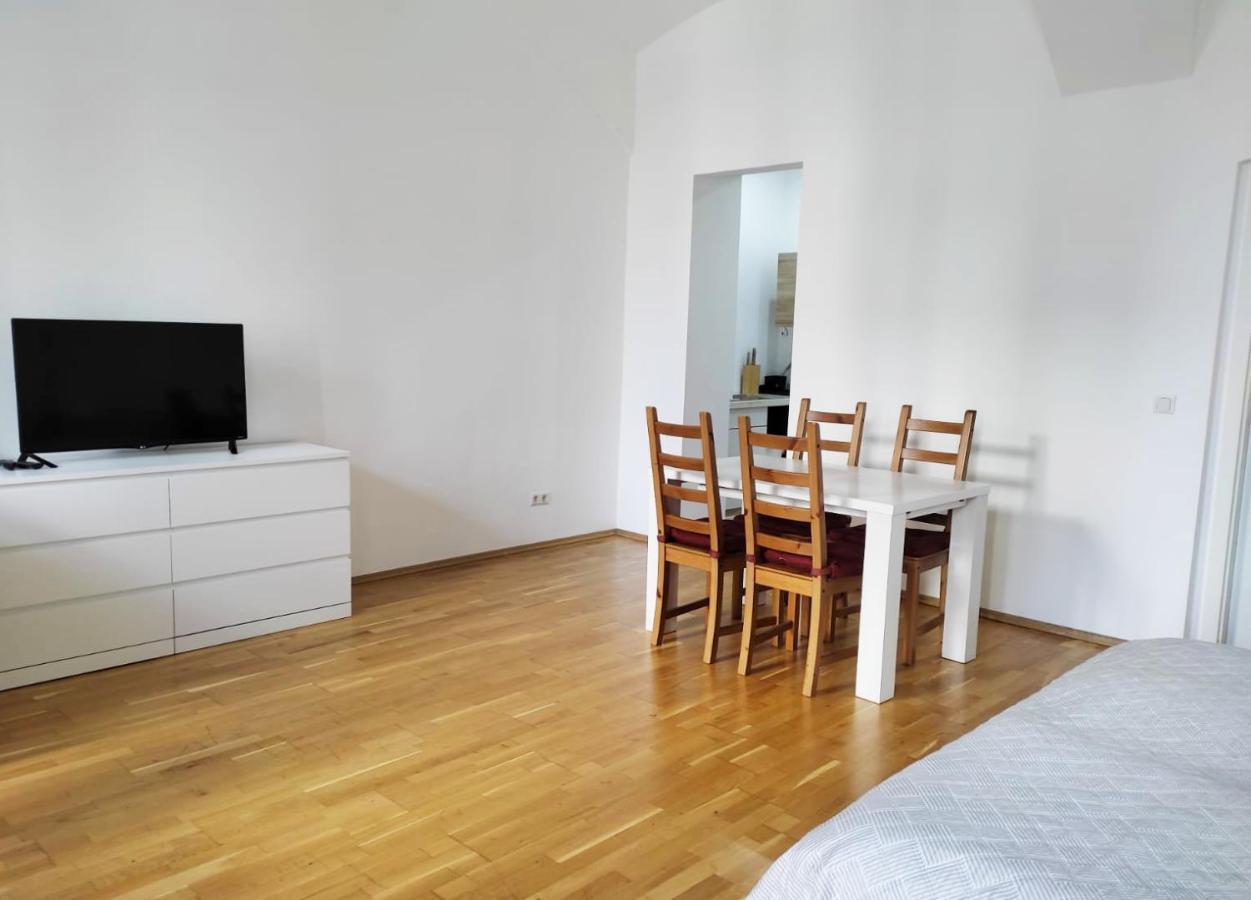 Lovely Modern Historical 1-bedroom Apartamento